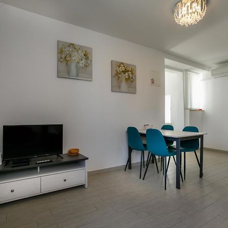 Apartament Oliva Vrbnik Zewnętrze zdjęcie