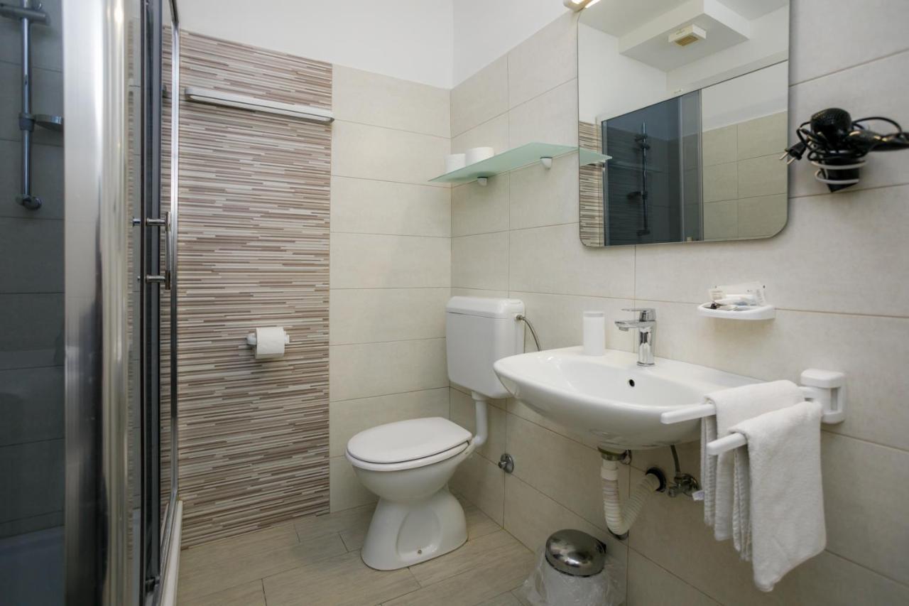 Apartament Oliva Vrbnik Zewnętrze zdjęcie