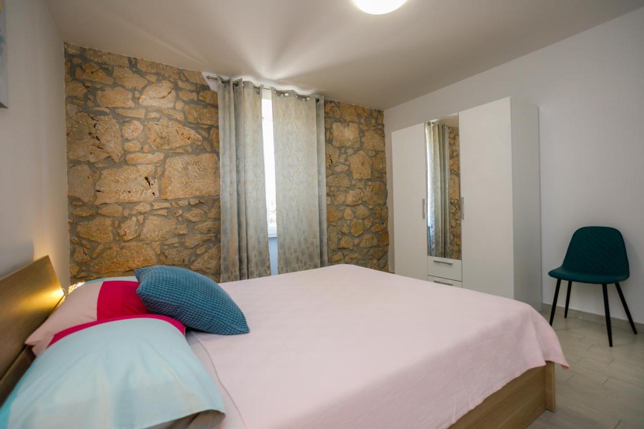 Apartament Oliva Vrbnik Zewnętrze zdjęcie