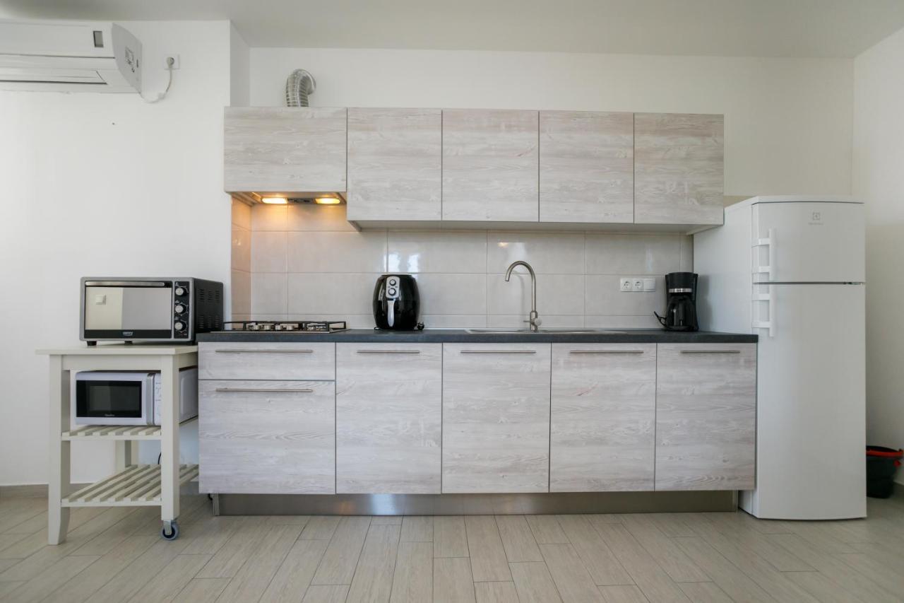 Apartament Oliva Vrbnik Zewnętrze zdjęcie
