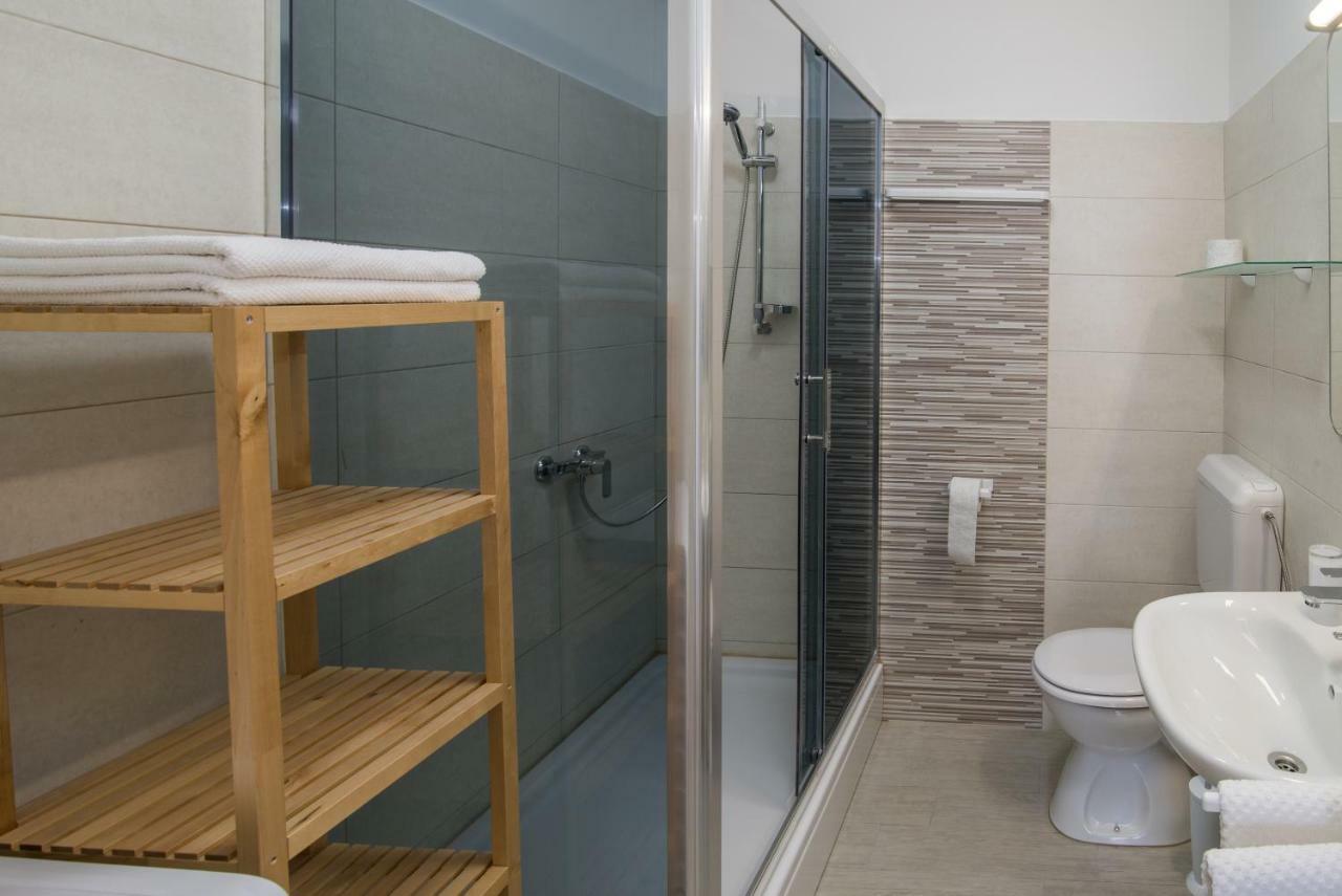 Apartament Oliva Vrbnik Zewnętrze zdjęcie